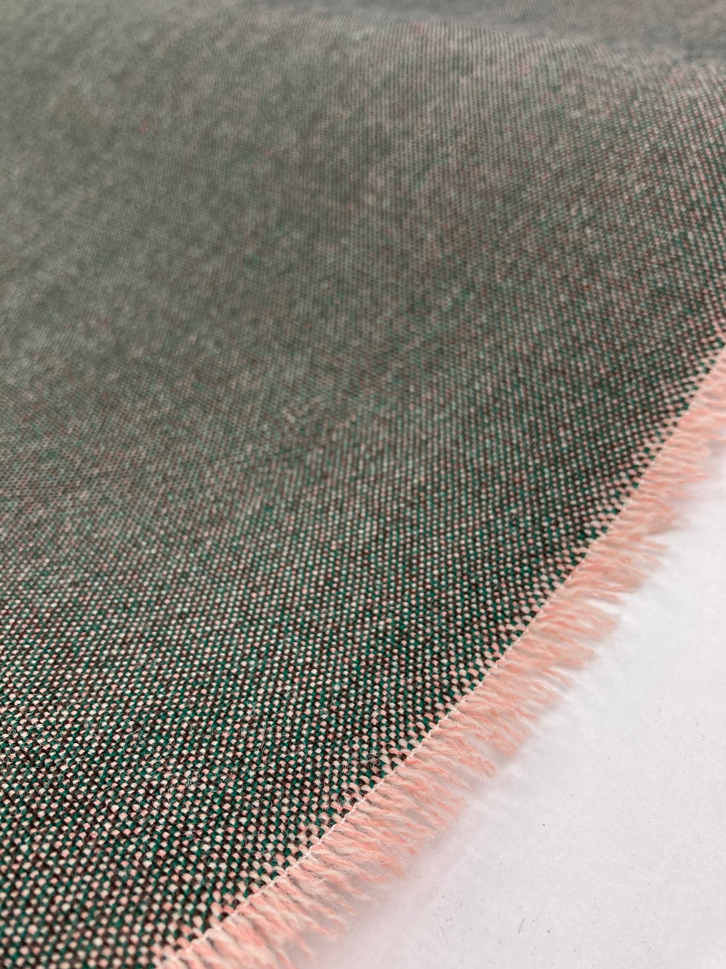 Kvadrat Atlas van Margrethe Odgaard veelkleurige design meubelstof 