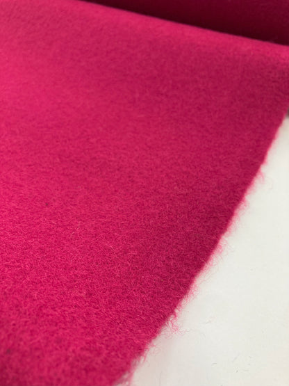 Gabriel Europost 2 classic fabric in 100% recyclable wool - Modern Upholstery