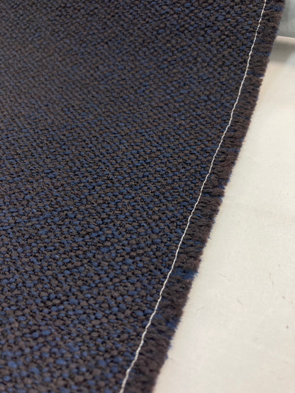 Kvadrat Vidar 4-stof – Diepe textuur en intense kleuren voor verfijnde interieurs. 